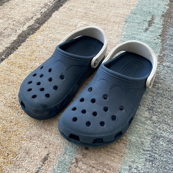 Chicago Cubs Crocs - Picture 3 of 7